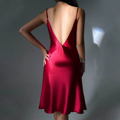 Robe midi satinée rouge sexy à fines bretelles