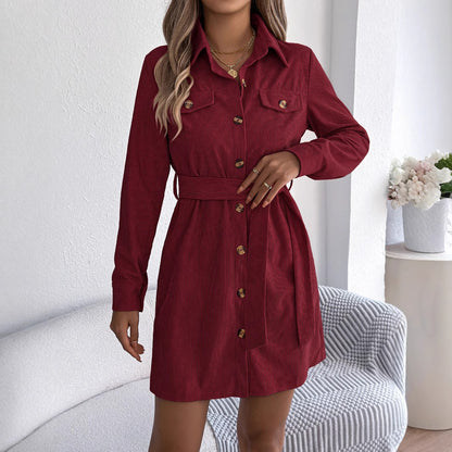 Robe chemise courte beige en velours côtelé