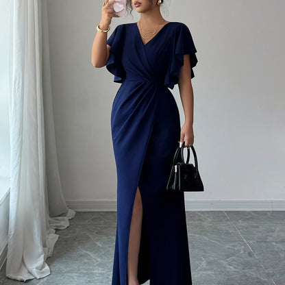 Robe longue rouge drapée à manches volantées