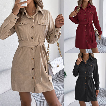 Robe chemise courte beige en velours côtelé