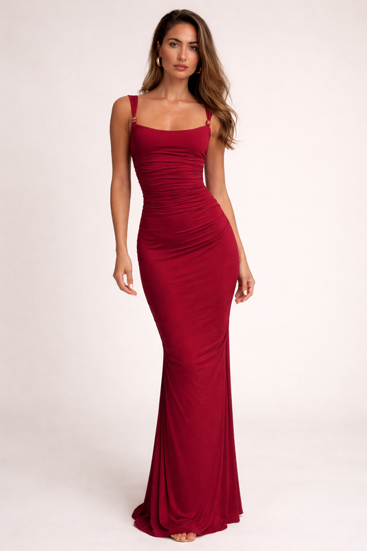 Robe Longue Sculptante Élégance