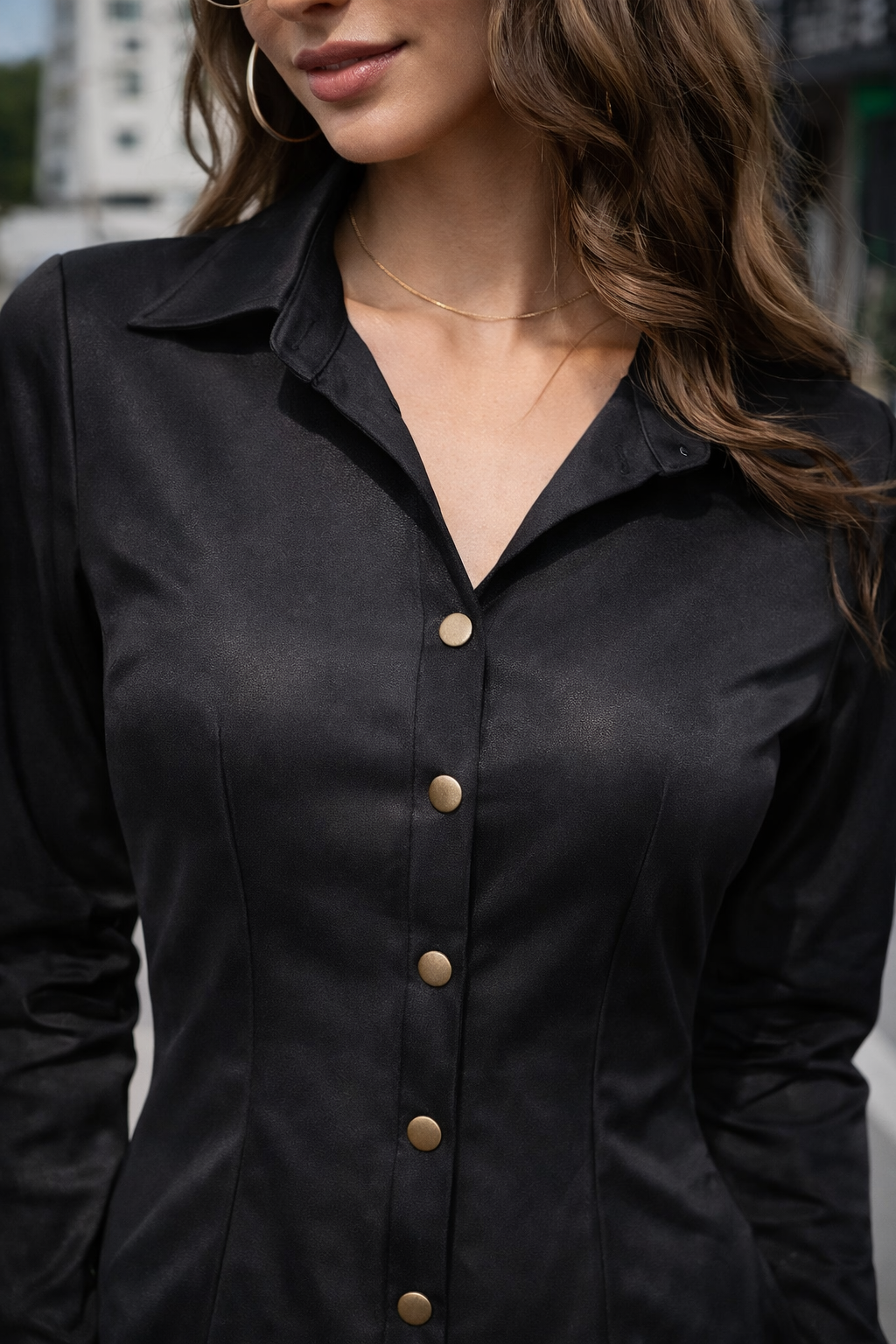 Robe chemise courte noire à manches longues