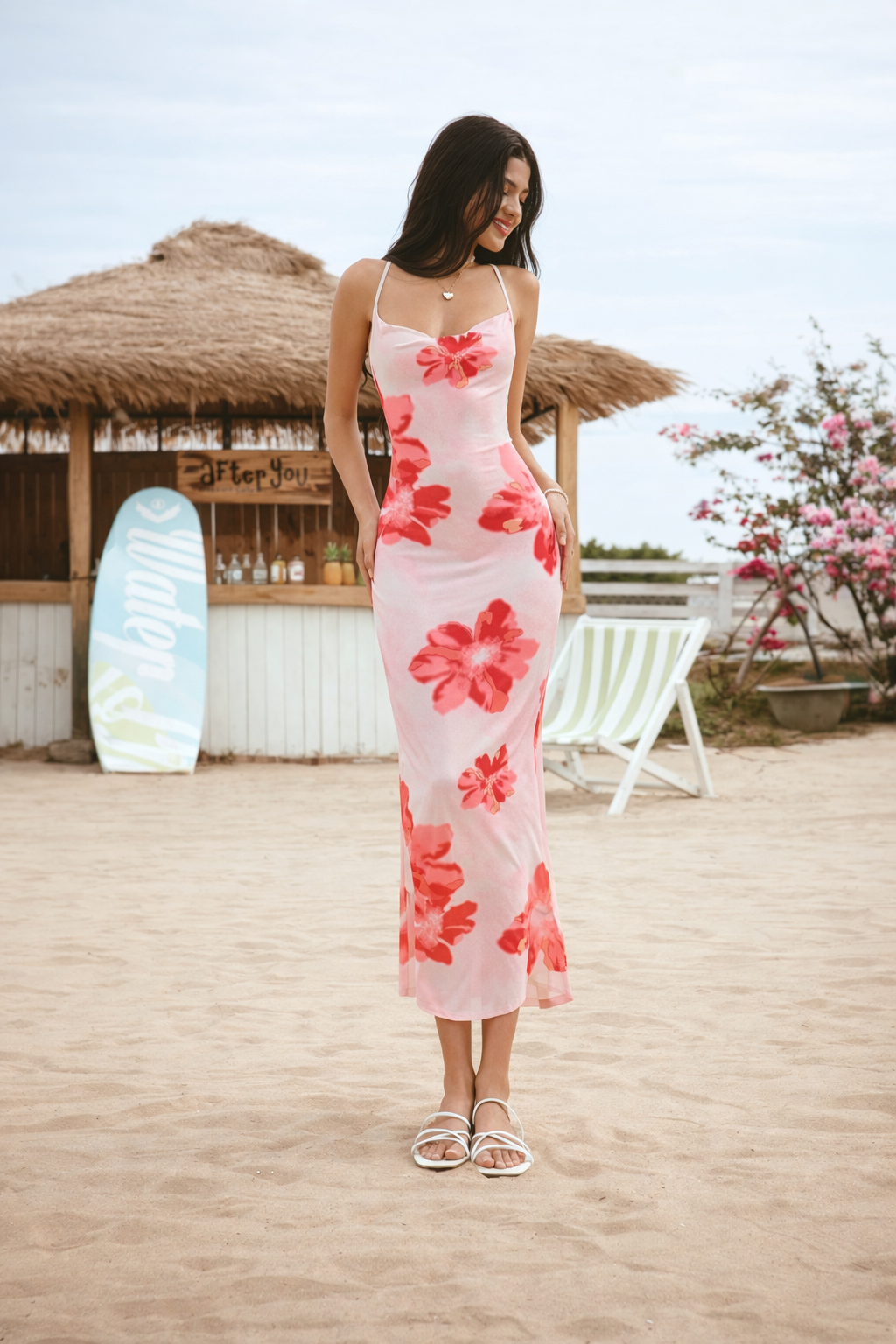 Robe longue fleurie rose à fines bretelles