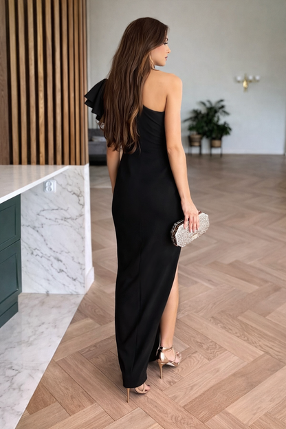 Robe Asymétrique à Volant